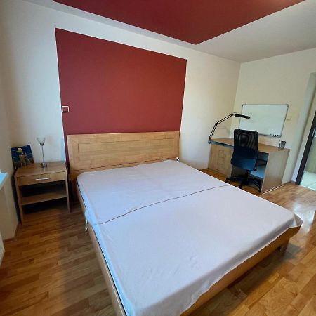 Apartman Bibi-D Комарно Экстерьер фото