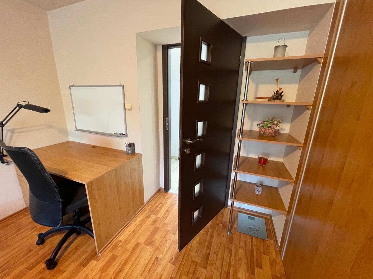 Apartman Bibi-D Комарно Экстерьер фото