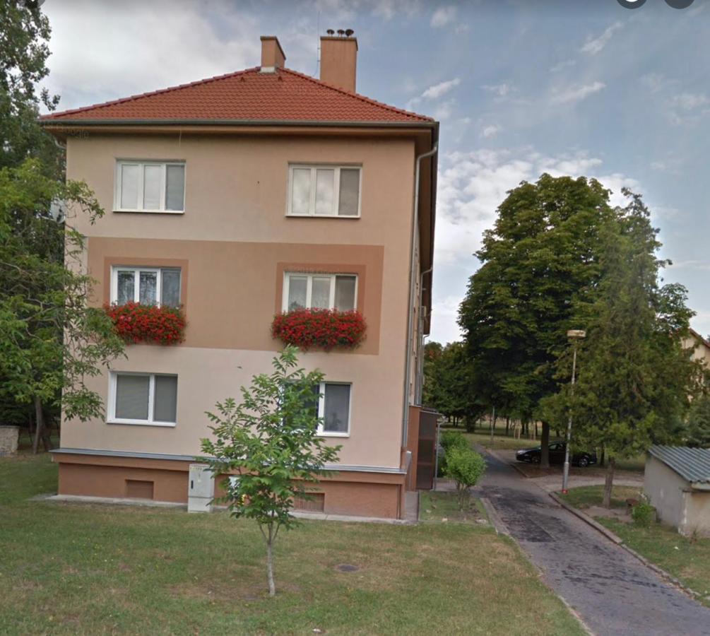 Apartman Bibi-D Комарно Экстерьер фото
