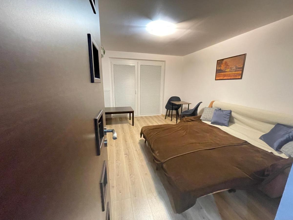 Apartman Bibi-D Комарно Экстерьер фото
